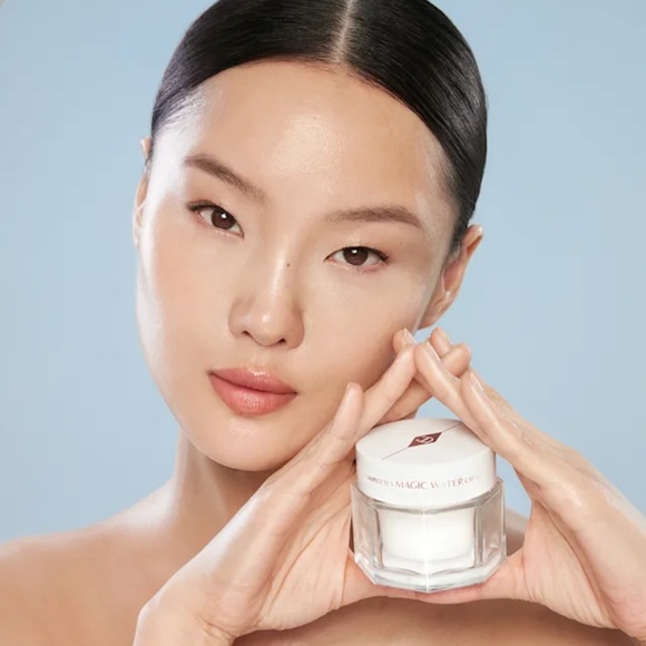 Charlotte Tilbury Charlotte’s Magic Water Cream - Picture 10 of 15